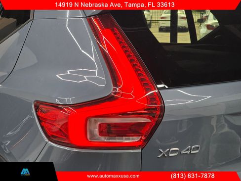 Used 2021 Volvo XC40 T5 Momentum w/ Premium Package AWD/4WD image 5