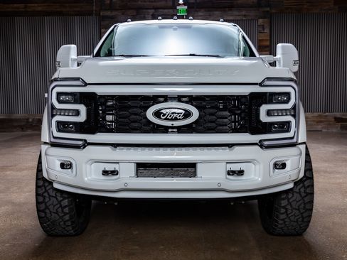 Used 2026 Ford F450 Platinum w/ Platinum Plus Package image 2
