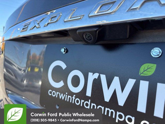 Used 2014 Ford Explorer XLT w/ Equipment Group 202A AWD/4WD image 11