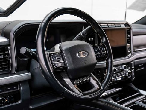 Used 2023 Ford F250 Platinum image 18