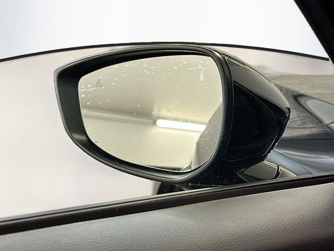 Used 2025 MAZDA CX-50 AWD 2.5 S w/ Premium Package image 16