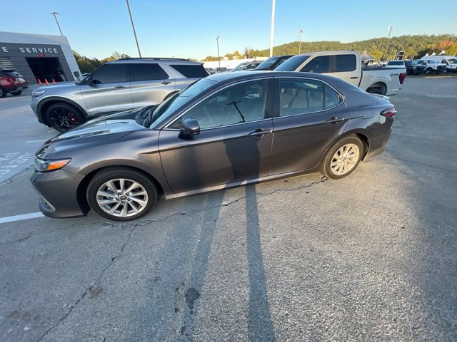Used 2024 Toyota Camry LE FWD image 3