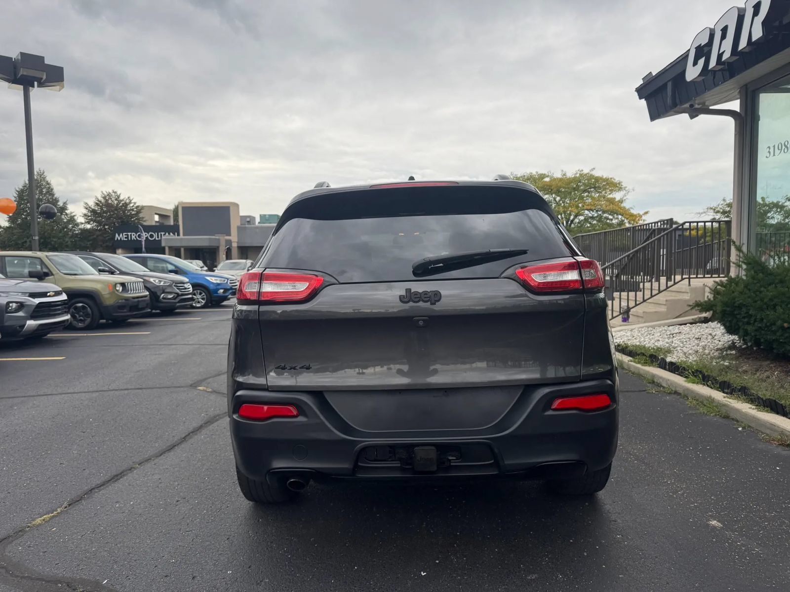Used 2017 Jeep Cherokee High Altitude AWD/4WD image 6