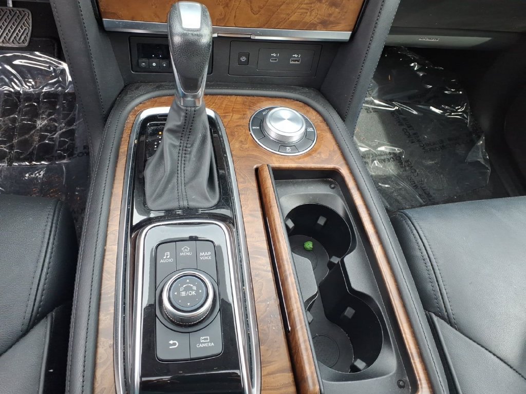 Used 2024 Nissan Armada SL AWD/4WD image 12