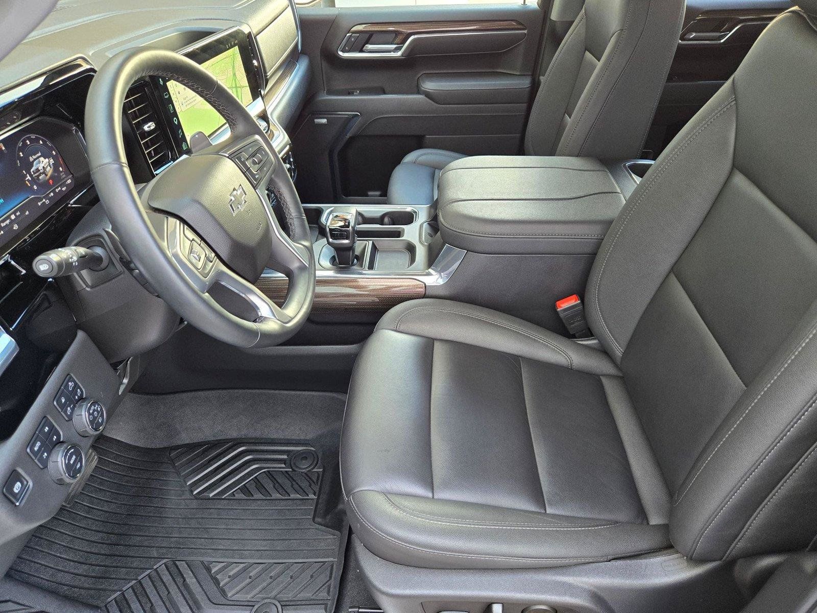 Used 2025 Chevrolet Silverado 1500 LT Trail Boss w/ LT Trail Boss Premium Package AWD/4WD image 14