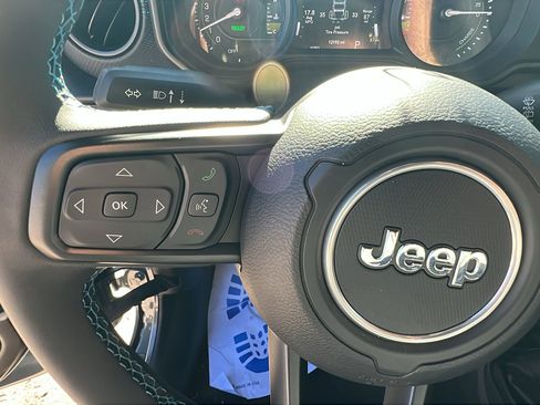 Used 2025 Jeep Wrangler Unlimited Rubicon 4xe w/ Safety Group image 26