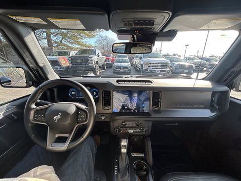 Used 2025 Ford Bronco Badlands AWD/4WD image 21