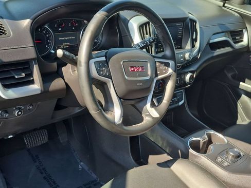 Used 2024 GMC Terrain SLT AWD/4WD image 14