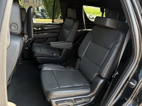 Used 2024 GMC Yukon Denali w/ Denali Reserve Package AWD/4WD image 35