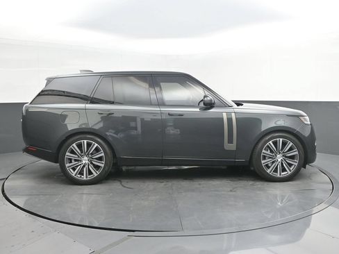 Used 2023 Land Rover Range Rover SE AWD/4WD image 8
