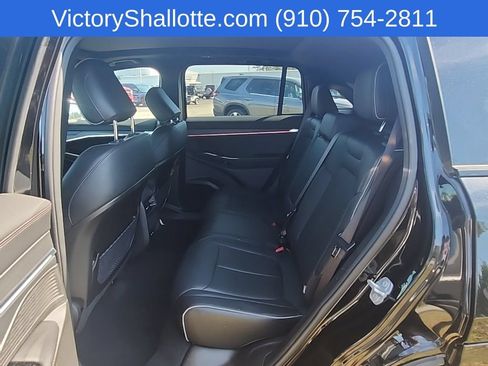Used 2025 Jeep Wagoneer S Limited AWD/4WD image 25