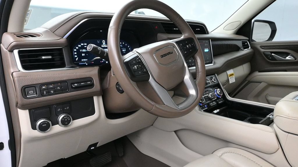 Used 2023 GMC Yukon Denali RWD image 5