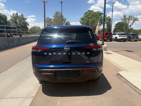 Used 2024 Nissan Pathfinder SV FWD image 6