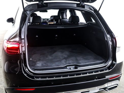 Certified 2025 Mercedes-Benz GLC 300 image 23