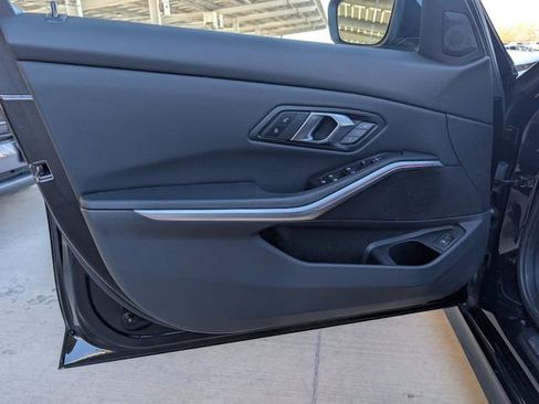 Used 2025 BMW 330i Sedan image 21