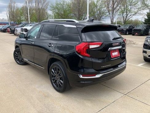 Used 2022 GMC Terrain Denali w/ Black Diamond Edition AWD/4WD image 5