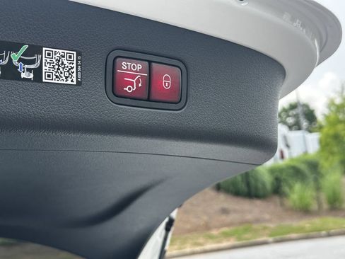 Certified 2026 Mercedes-Benz GLC 300 image 22