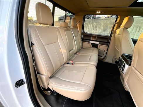 Used 2020 Ford F150 Lariat image 19