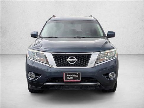 Used 2013 Nissan Pathfinder Platinum w/ Platinum Premium Pkg FWD image 2