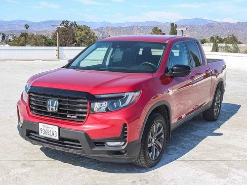 Used 2021 Honda Ridgeline Sport image 3