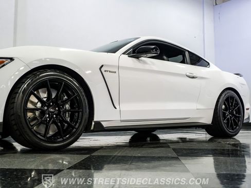 Used 2019 Ford Mustang Shelby GT350 w/ Technology Package RWD image 22