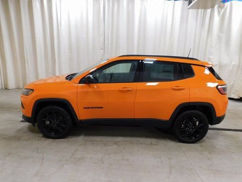 New 2026 Jeep Compass Latitude image 2