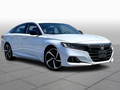 Used 2022 Honda Accord Sport image 2