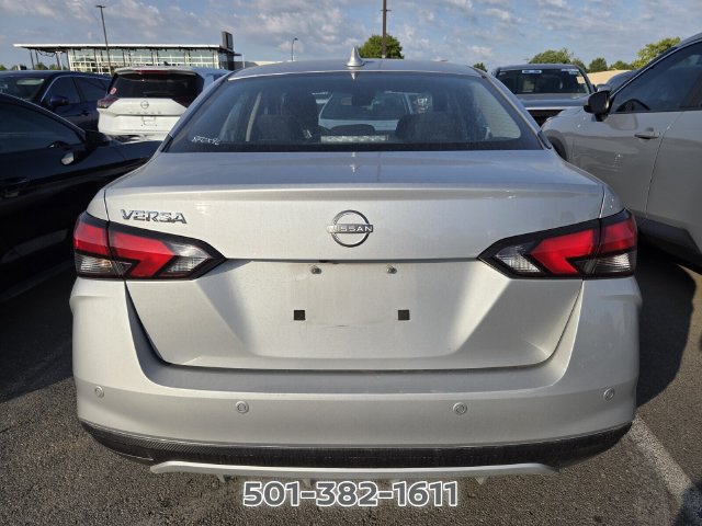 Used 2025 Nissan Versa SV FWD image 3
