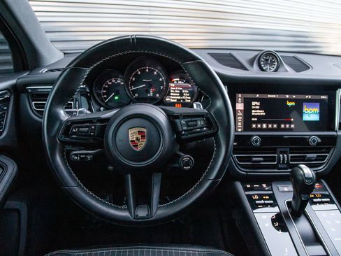 Certified 2023 Porsche Macan Turbo AWD/4WD image 12