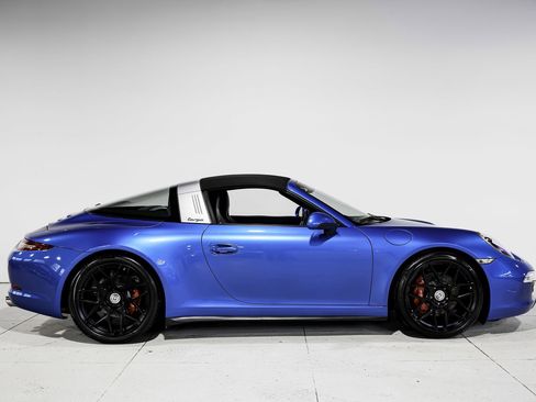 Used 2016 Porsche 911 Targa 4S AWD/4WD image 2