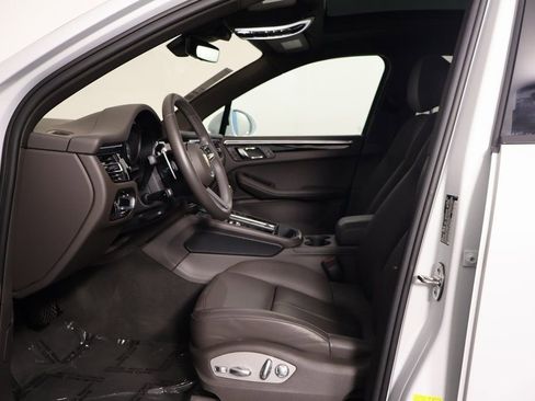 Used 2023 Porsche Macan S image 11