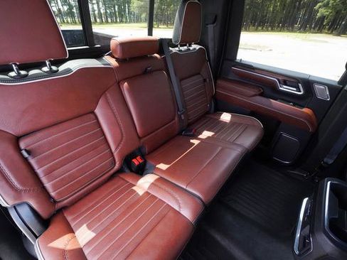 Used 2024 GMC Sierra 2500 Denali Ultimate image 31