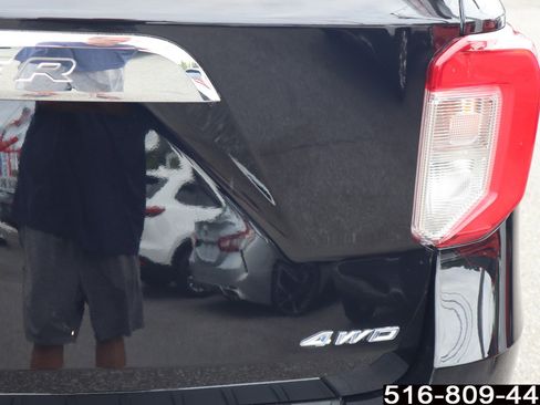 Used 2022 Ford Explorer Limited image 38