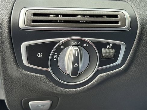 Used 2023 Mercedes-Benz C 300 Coupe image 38