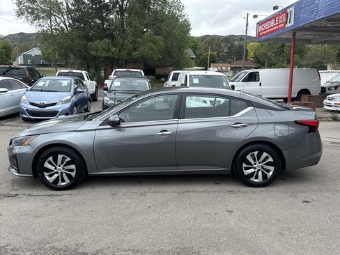 Used 2023 Nissan Altima 2.5 S FWD image 5