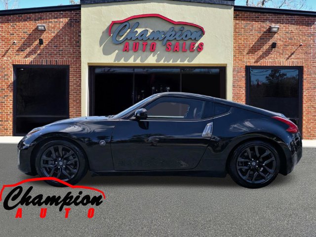 Used 2020 Nissan 370Z Coupe RWD image 8