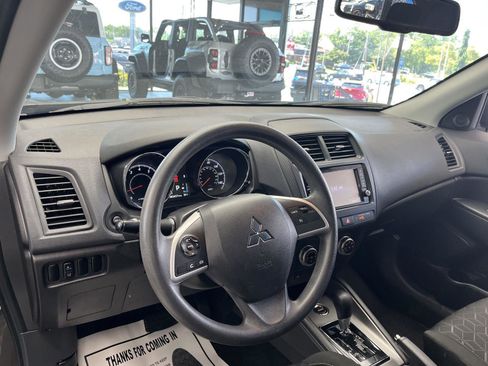 Used 2021 Mitsubishi Outlander Sport ES image 8