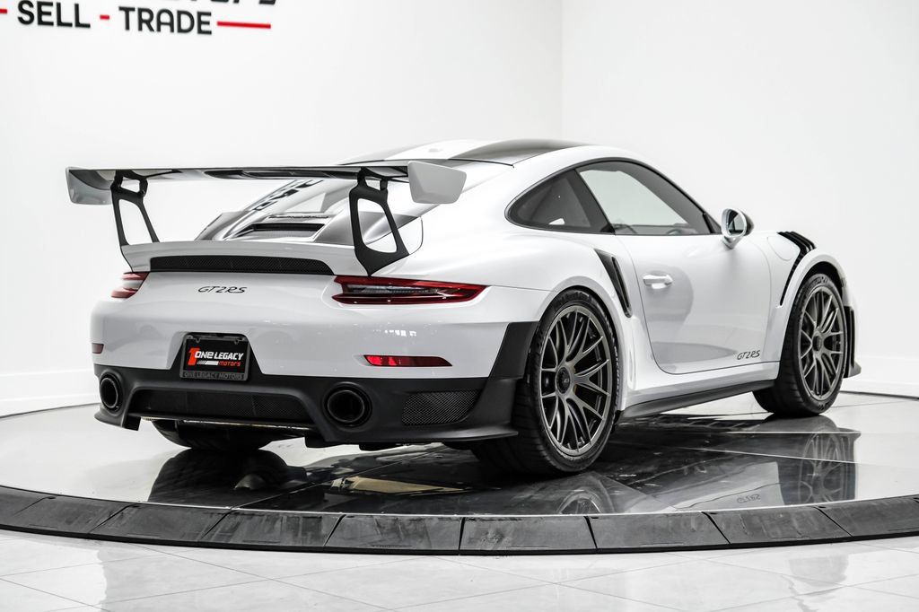 Used 2018 Porsche 911 GT2 RS RWD image 6