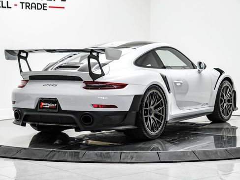 Used 2018 Porsche 911 GT2 RS RWD image 6