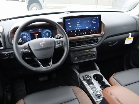 New 2025 Ford Bronco Sport Outer Banks w/ Outer Banks Tech Package+ AWD/4WD image 2