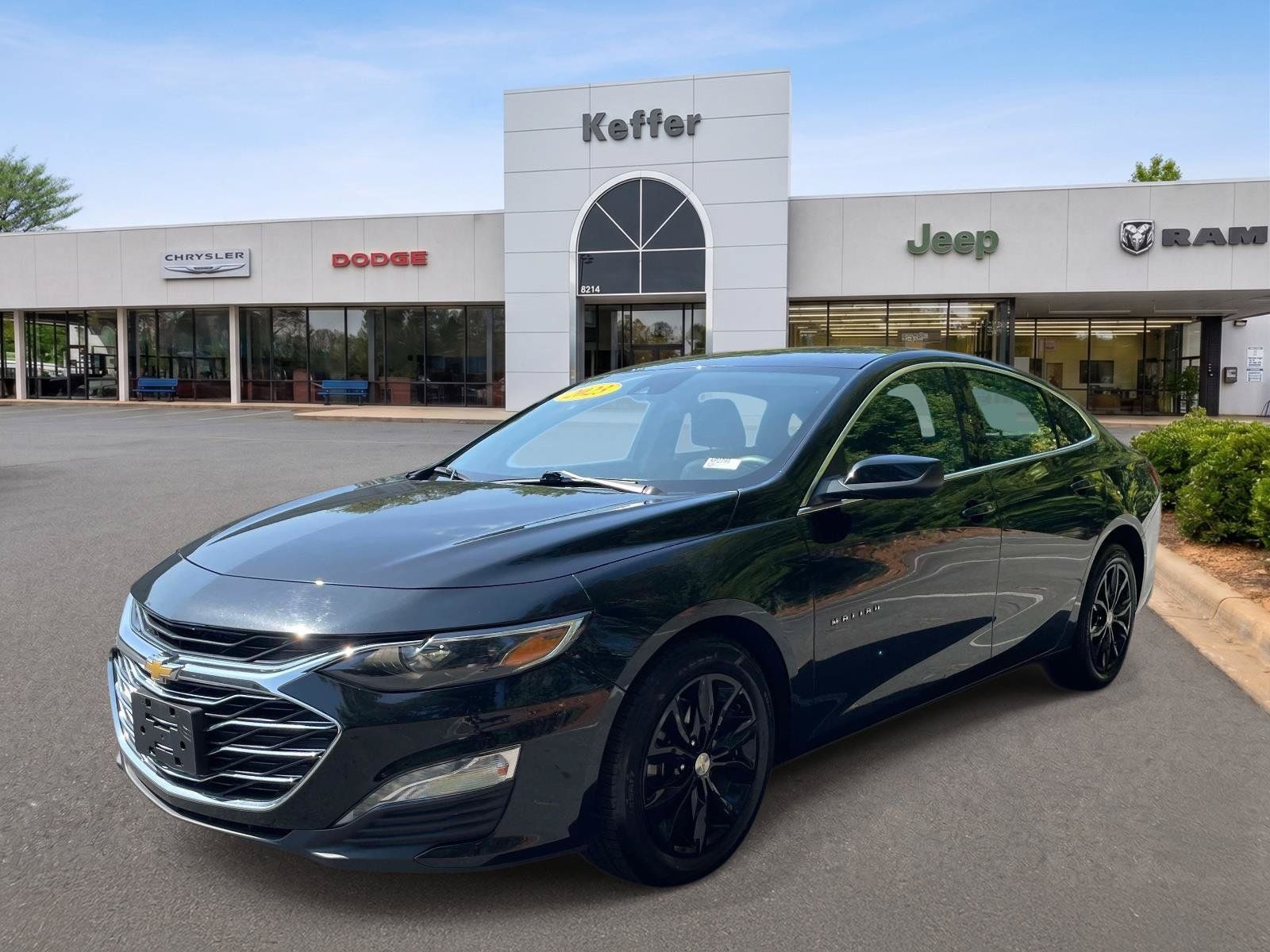 Used 2023 Chevrolet Malibu LT FWD image 1