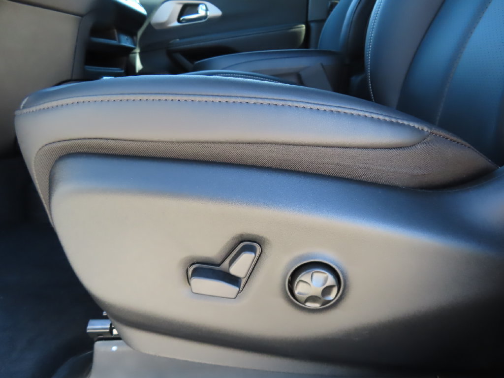 New 2027 Chrysler Pacifica Select AWD/4WD image 9