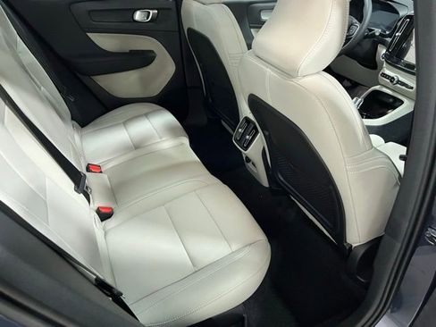 Used 2026 Volvo XC40 B5 Ultra w/ Protection Package Premier image 15