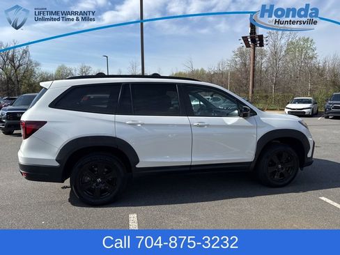 Used 2022 Honda Pilot TrailSport image 9