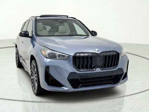 Used 2025 BMW X1 xDrive28i w/ Premium Package AWD/4WD image 2