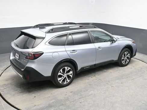 Used 2021 Subaru Outback Limited image 26