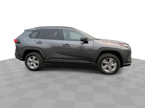 Used 2025 Toyota RAV4 LE AWD/4WD image 3
