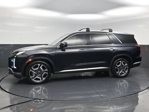 Used 2024 Hyundai Palisade SEL w/ Premium Package FWD image 3