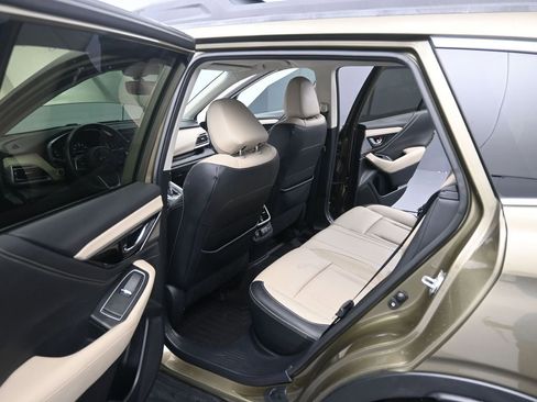 Used 2021 Subaru Outback Limited image 12