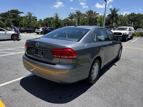 Used 2014 Volkswagen Passat 2.5 S FWD image 3